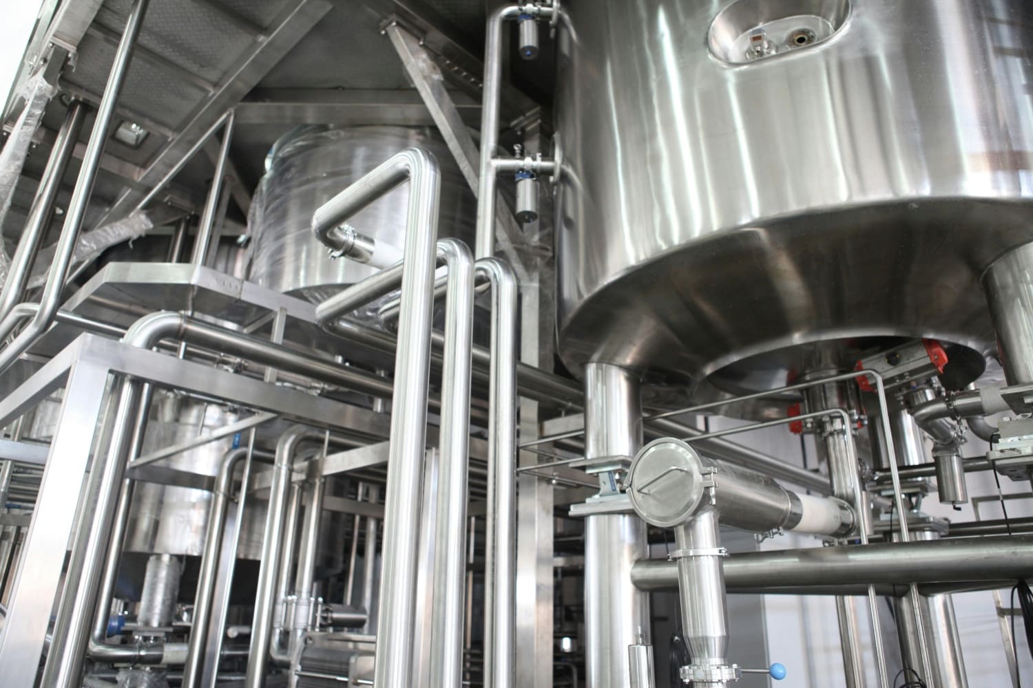 Stainless steel pharmaceutical process piping and hygienic production lines