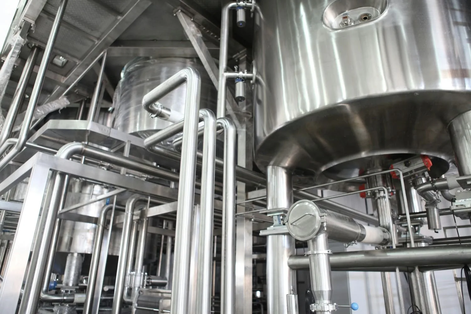 Stainless steel for medical and pharmaceutical equipment