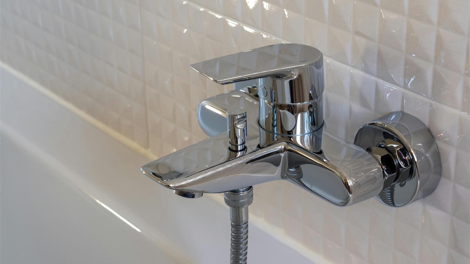 304 stainless steel for humid cleaning and wet service conditions