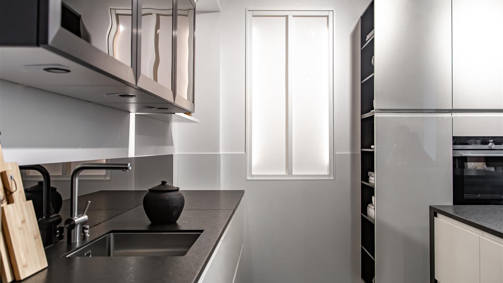 2B stainless steel finish for kitchen equipment and fabrication panels