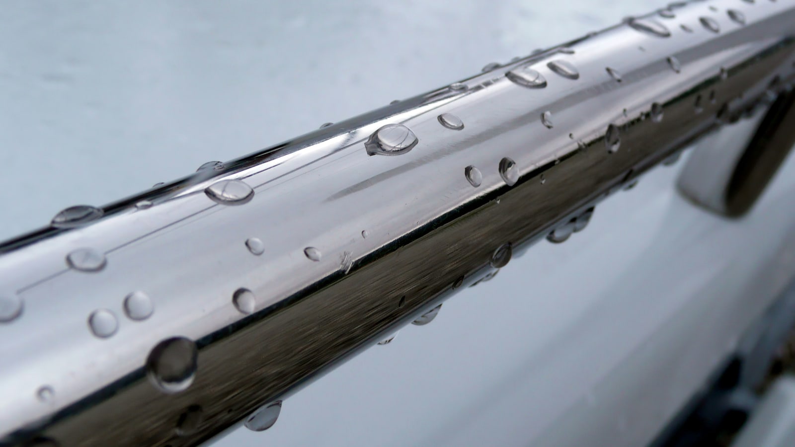 316L stainless steel chloride corrosion resistance in wet service conditions