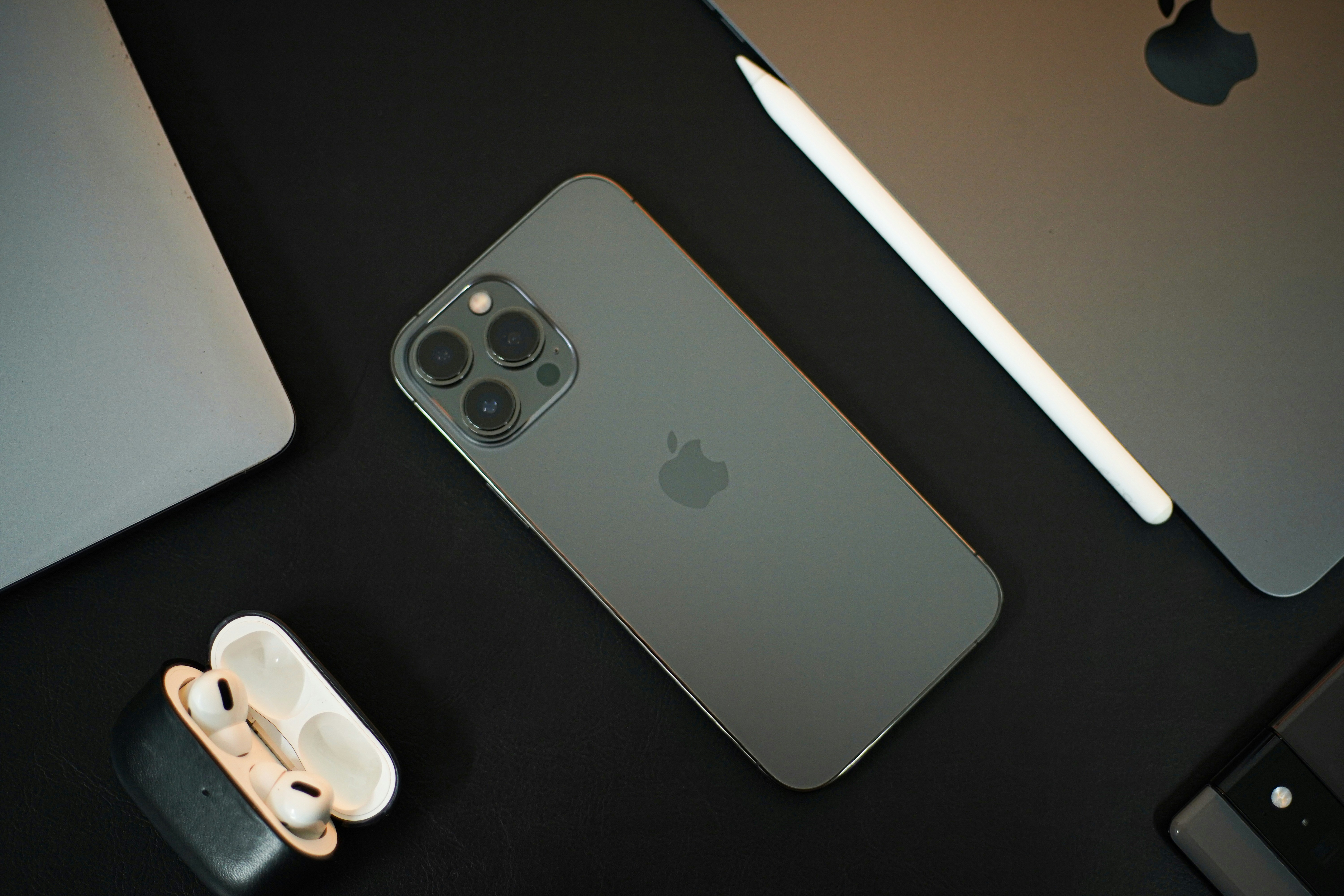 Desk with phone and business tools for Jinling Metals call support